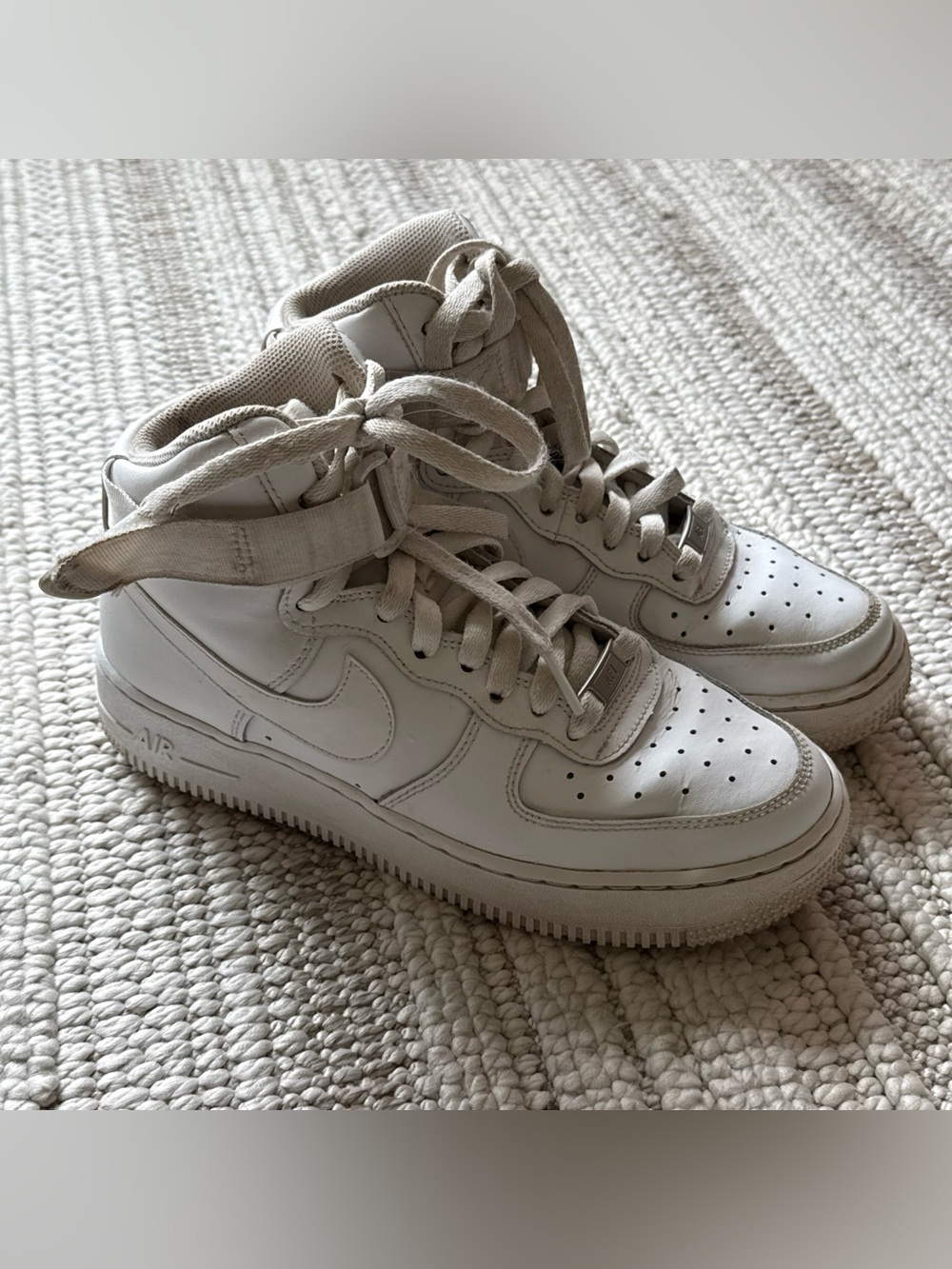 Nike Air Force 1 Mid LE (GS) Triple White Youth Size 6 Nike Sneakers 6y Shoes